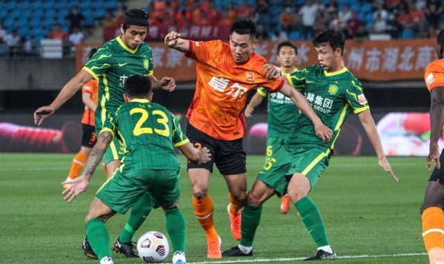 赛事直播-【中超】张玉宁造点巴坎布两球 国安2比0武汉两连胜