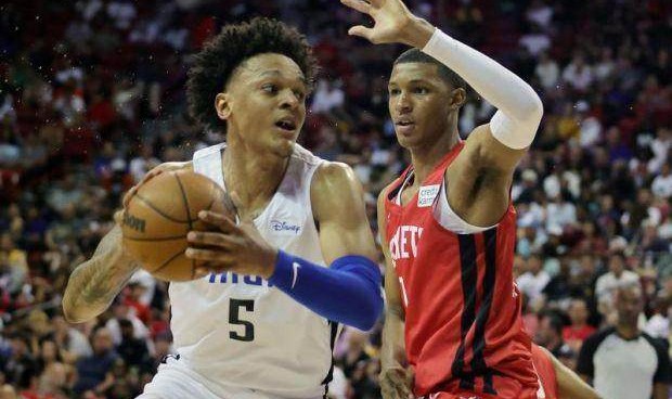 赛事直播-班凯罗首秀惊艳力压史密斯 魔术队的选择是对的？